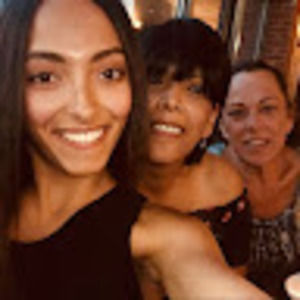 Meet your Posher, Dominique